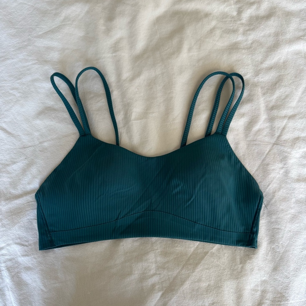 Lululemon like a cloud bra